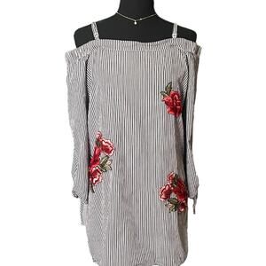 3/$15 Women's Romeo and Juliet Long Cold Sholder Striped Floral Top Blouse